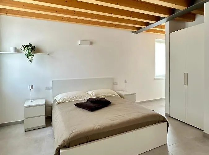 L'oleandro 3* فاليجيو سول مينشيو