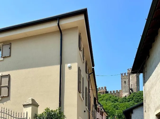 بيت ضيافة L'oleandro 3*