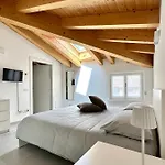 招待所 L'oleandro 3*